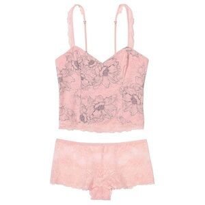 New 
VICTORIA'S SECRET
Modal & Lace Cropped Cami Set‎